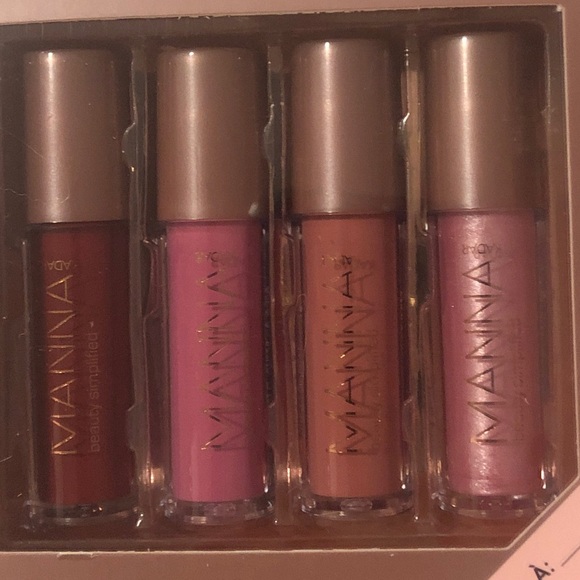 Luxe Lip Kit x2 - 8 Shades - Picture 3 of 3